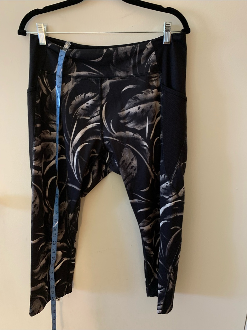 tek gear Black & Gray Floral Print High-Waist Leggings